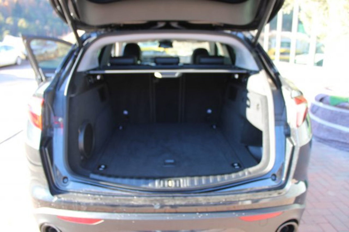 Alfa Romeo Stelvio 2.2 t Veloce rwd 160cv auto (18)