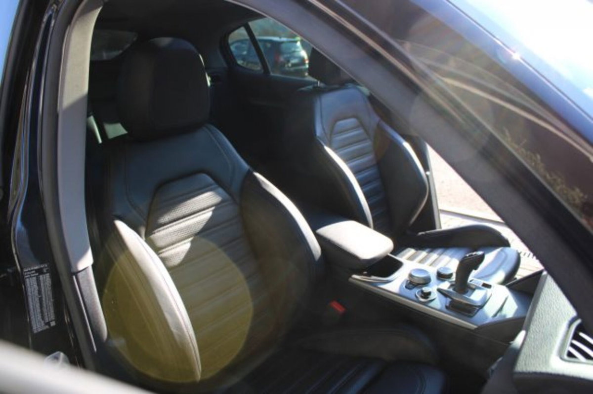 Alfa Romeo Stelvio 2.2 t Veloce rwd 160cv auto (20)