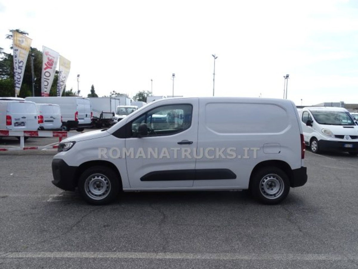 Peugeot Partner Furgone XL 1.5 diesel 100cv S&S (4)