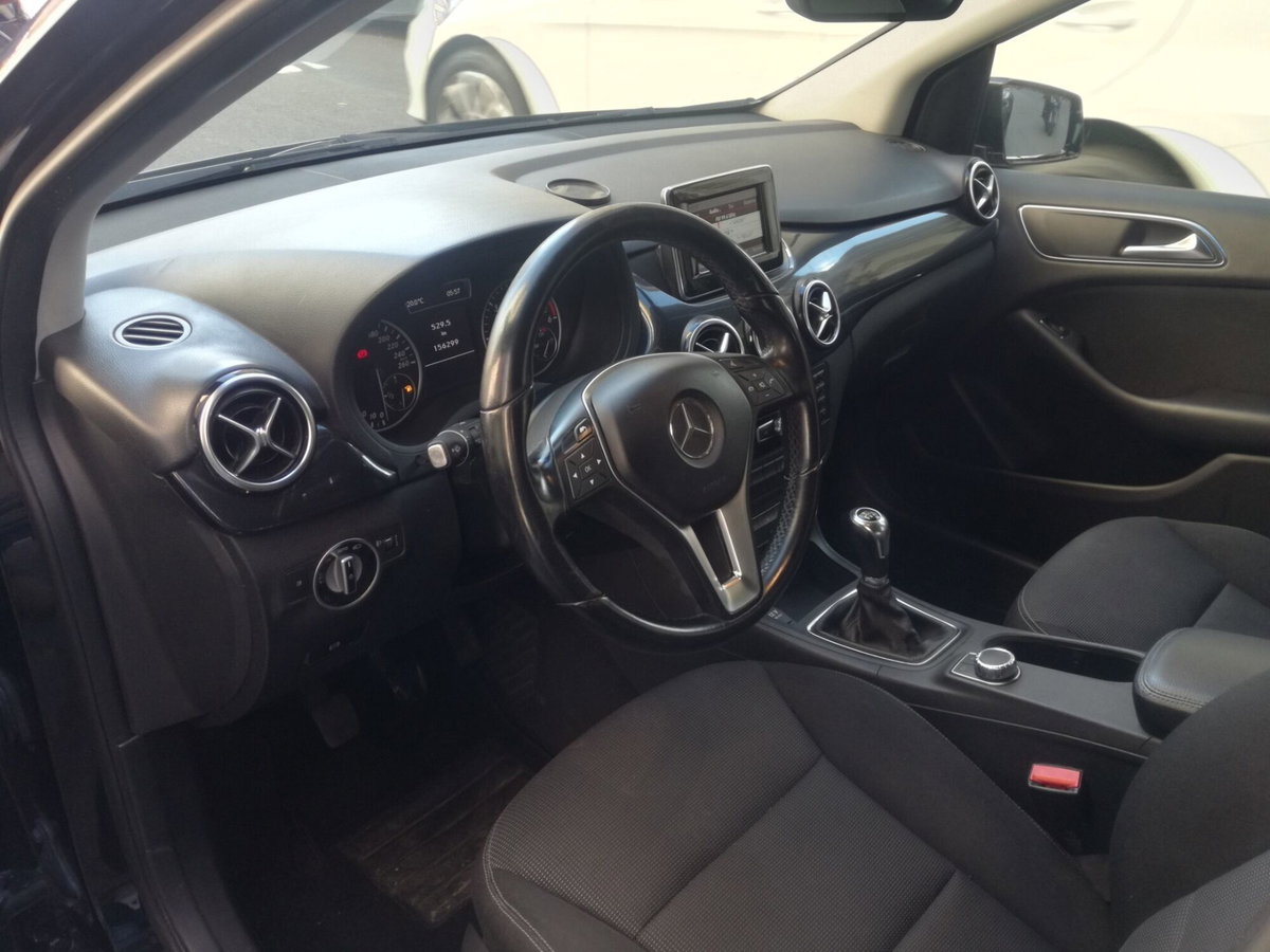 Mercedes-Benz Classe B 180 CDI BlueEFFICIENCY Executive (15)