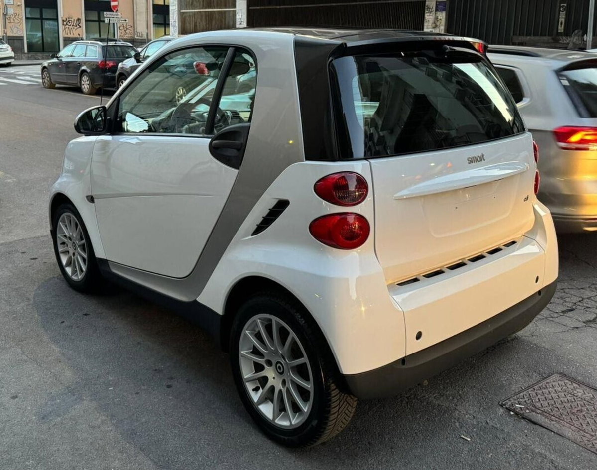 smart Fortwo 800 40 kW coupé passion cdi (6)
