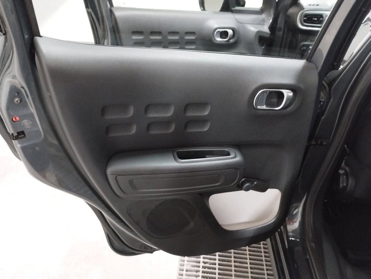 Citroen C3 BlueHDi 75 S&S Shine (17)