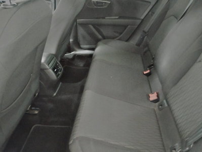 SEAT Leon 1.6 TDI 105 CV 5p. Style (18)