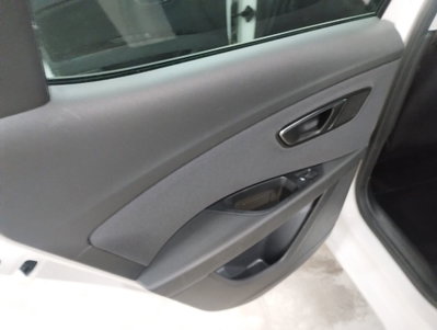 SEAT Leon 1.6 TDI 105 CV 5p. Style (20)