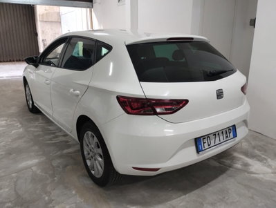 SEAT Leon 1.6 TDI 105 CV 5p. Style (4)