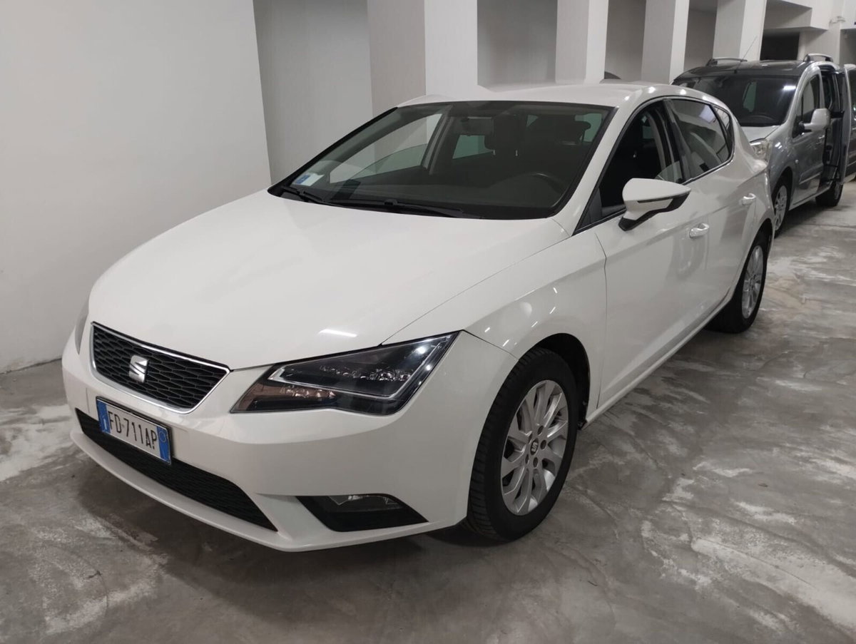 SEAT Leon 1.6 TDI 105 CV 5p. Style (7)