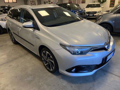 Toyota Auris Station Wagon 1.8 Hybrid Lounge usata