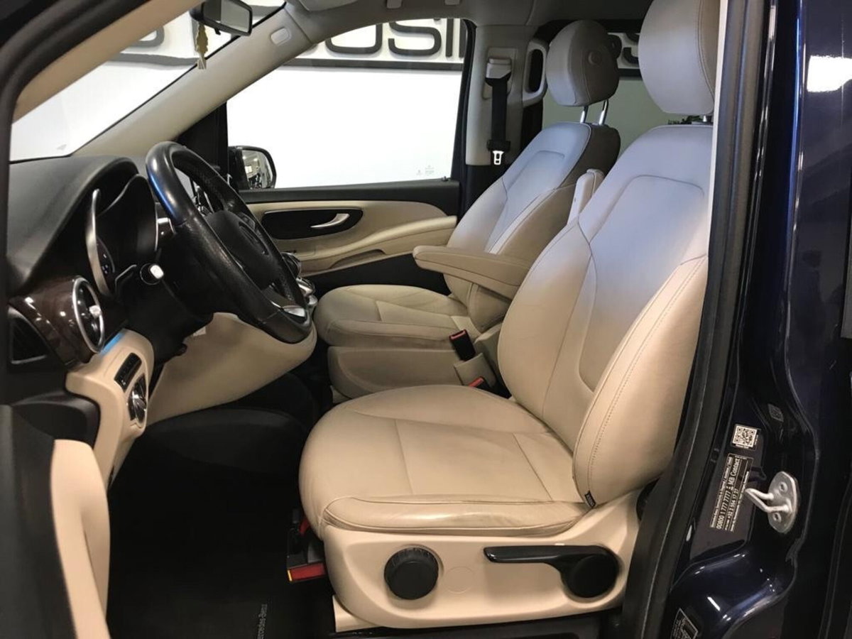 Mercedes-Benz Classe V 220 d Premium Long (8)