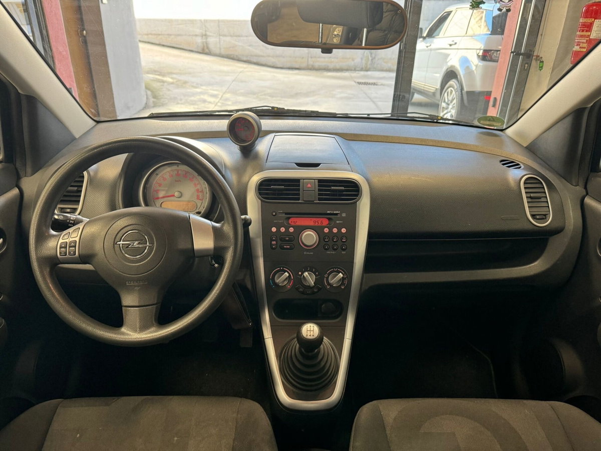 Opel Agila 1.0 12V 65CV Enjoy (8)