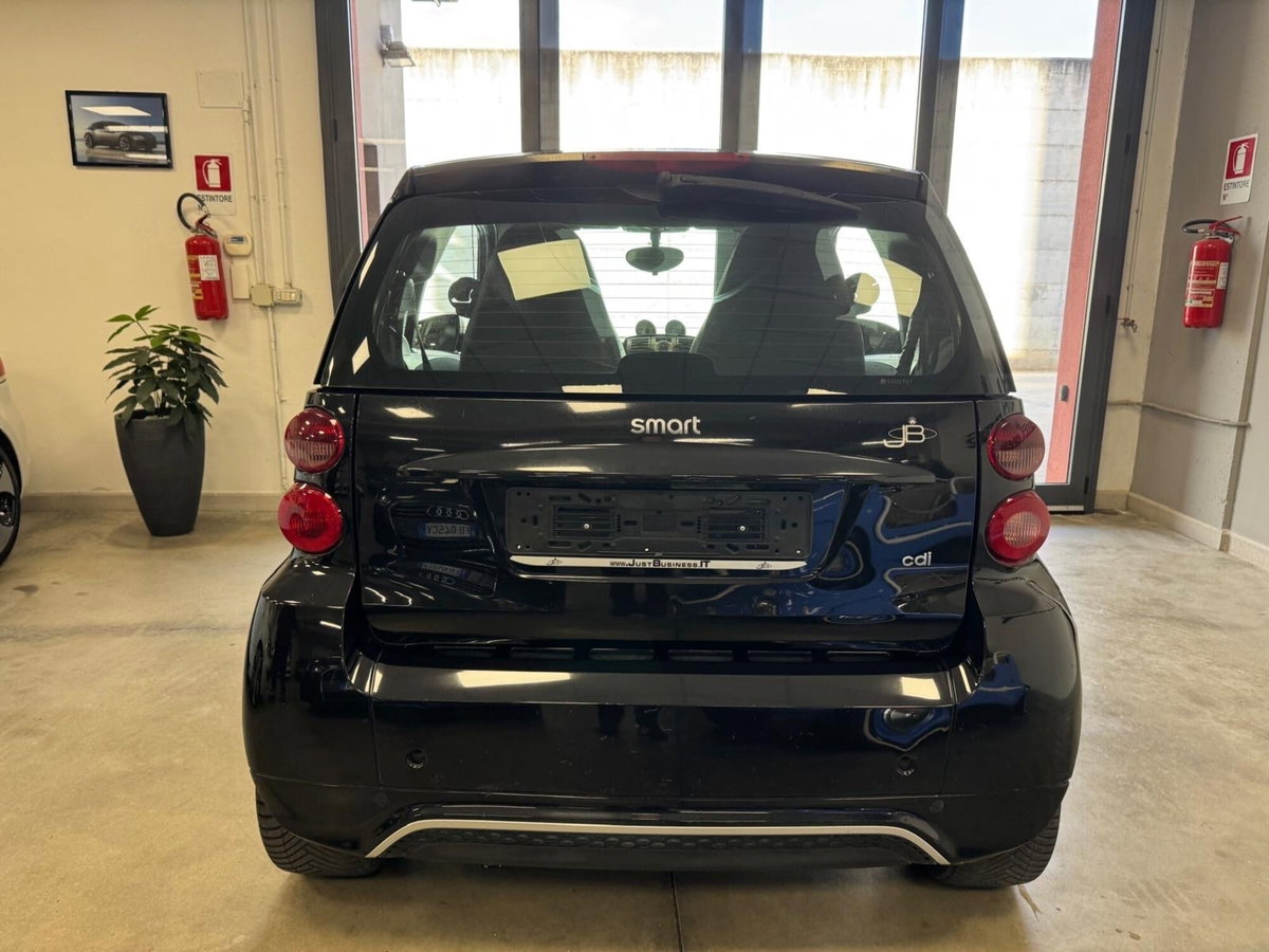 smart Fortwo 800 40 kW coupé pulse cdi (5)
