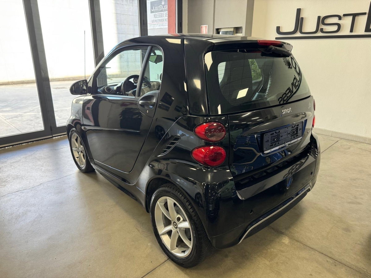 smart Fortwo 800 40 kW coupé pulse cdi (6)