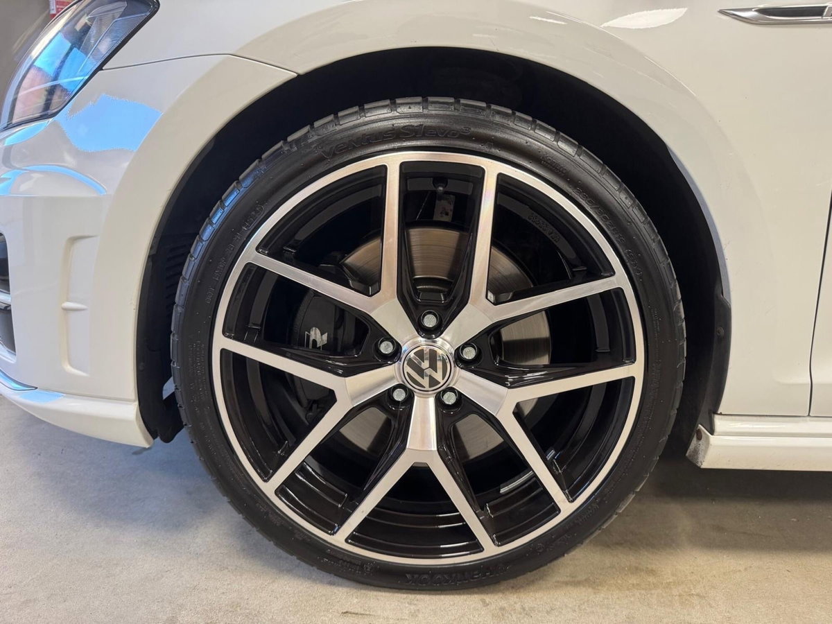 Volkswagen Golf R 2.0 DSG 5p. (13)