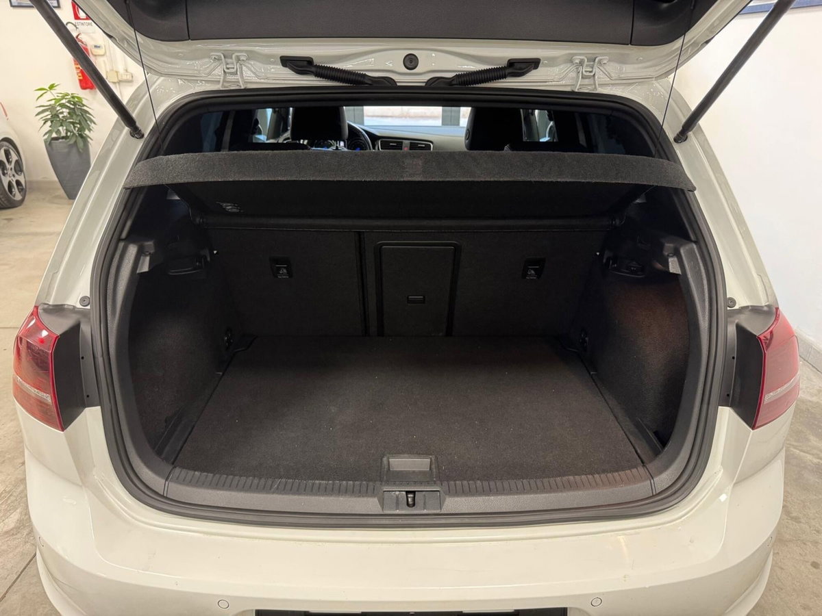 Volkswagen Golf R 2.0 DSG 5p. (15)