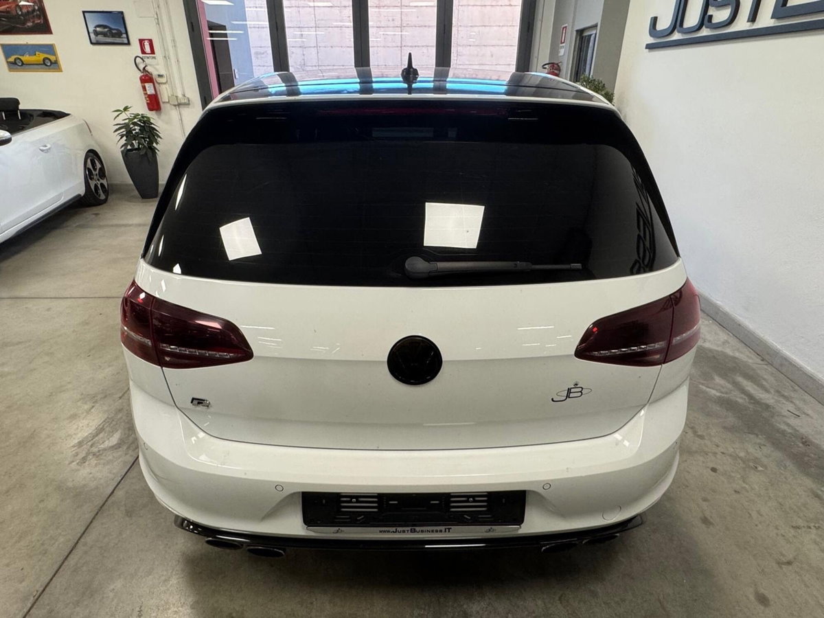 Volkswagen Golf R 2.0 DSG 5p. (5)