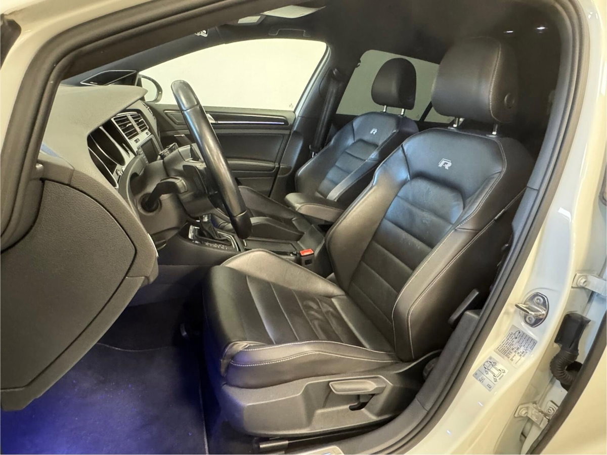 Volkswagen Golf R 2.0 DSG 5p. (8)