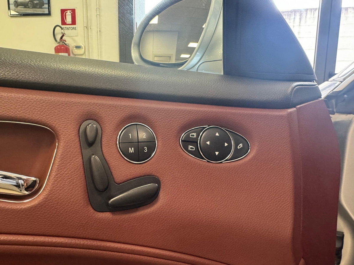 Mercedes-Benz CLS 320 CDI Sport (11)
