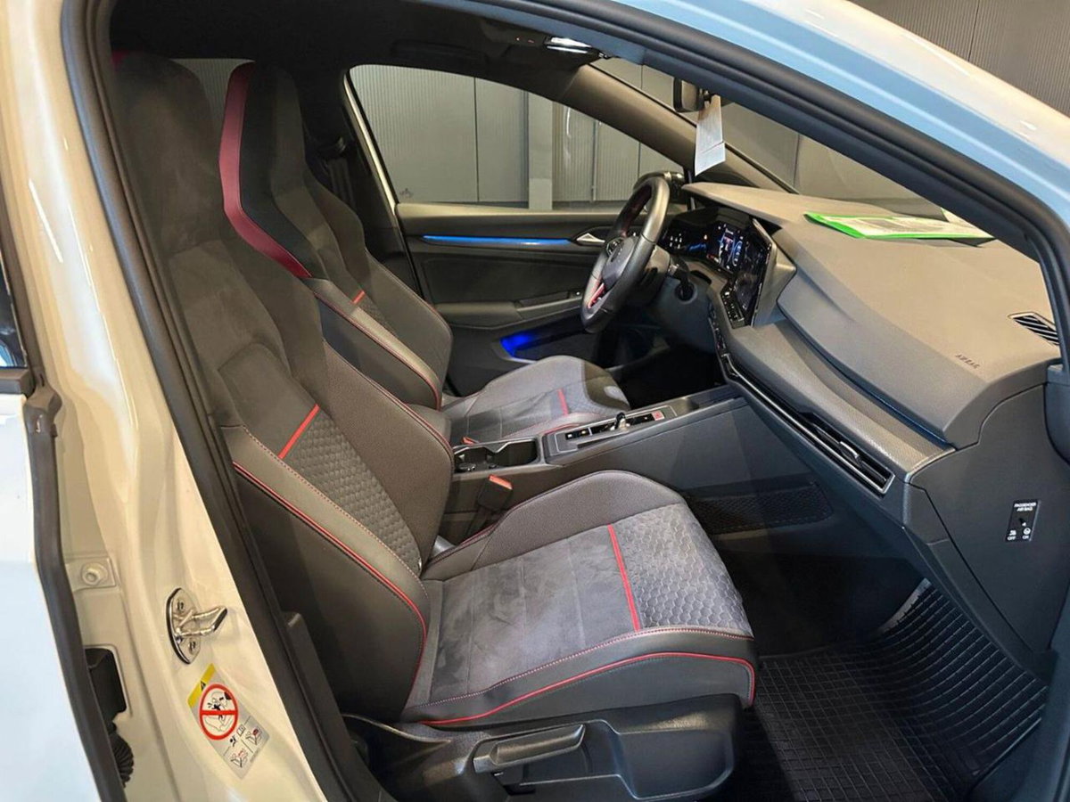 Volkswagen Golf 2.0 TSI GTI DSG Clubsport 45 (11)