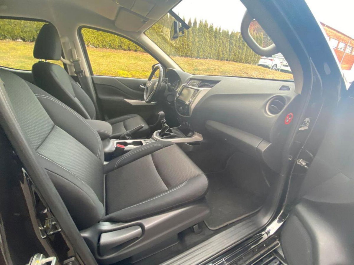 Nissan Navara 2.3 dCi 190 CV 4WD Double Cab Tekna (8)