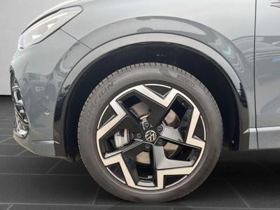 Volkswagen Tiguan 2.0 tdi R-Line 150cv dsg (15)