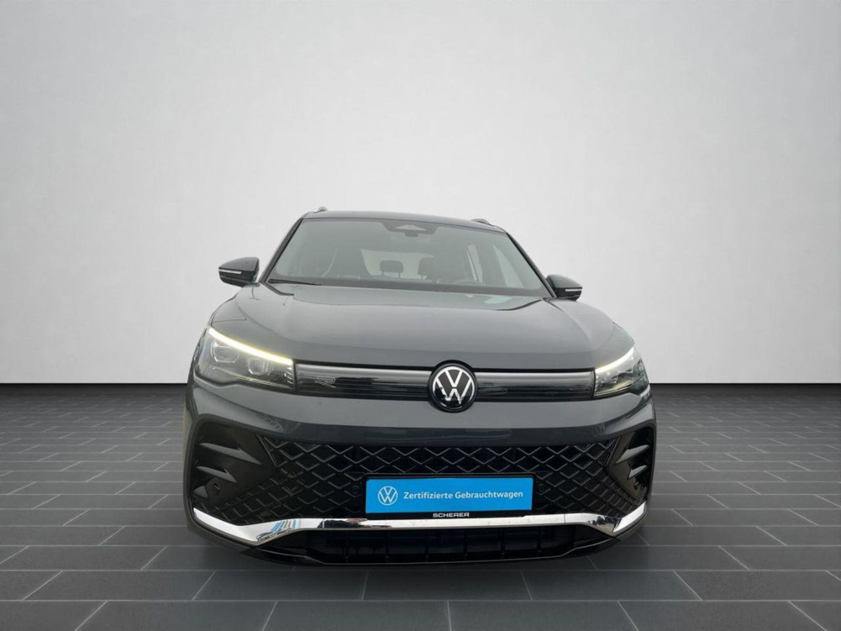Volkswagen Tiguan 2.0 tdi R-Line 150cv dsg (2)