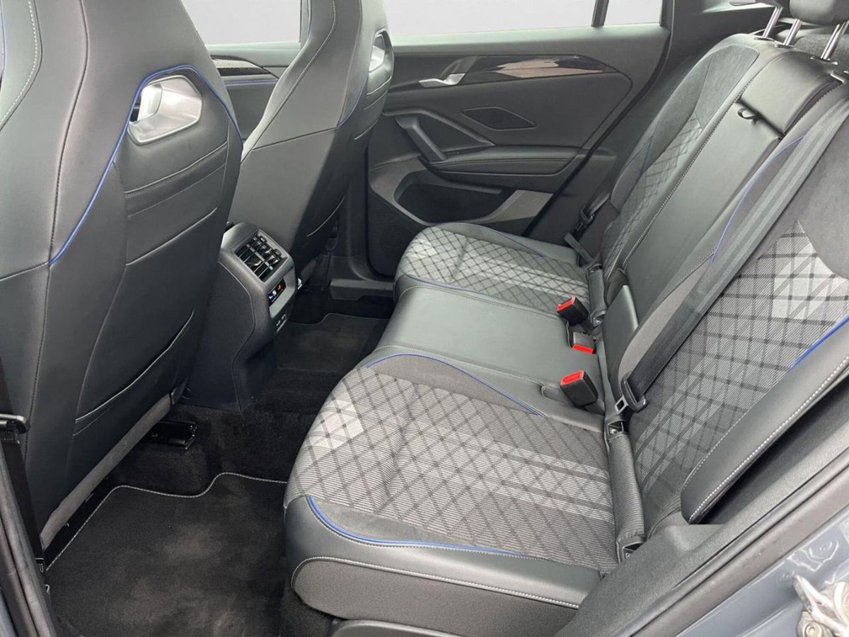 Volkswagen Tiguan 2.0 tdi R-Line 150cv dsg (9)