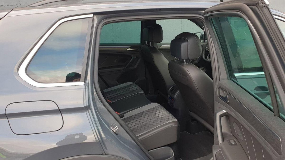 Volkswagen Tiguan 2.0 TDI 200 CV SCR DSG 4MOTION R-Line (6)