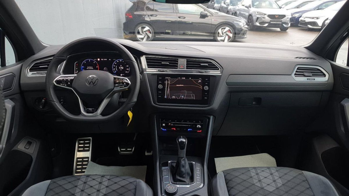 Volkswagen Tiguan 2.0 TDI 200 CV SCR DSG 4MOTION R-Line (9)