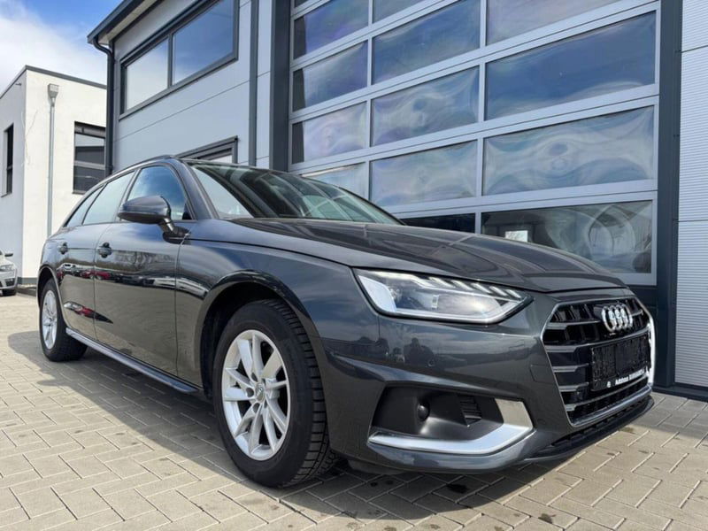 Audi A4 Avant 30 2.0 tdi mhev Business Advanced 136cv s-tronic