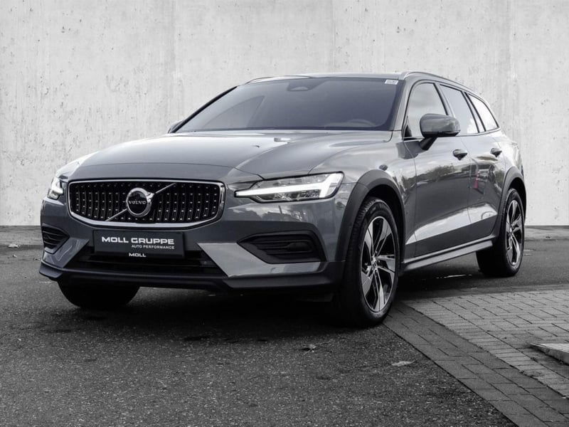 Volvo V60 Cross Country 2.0 b4 Plus awd auto