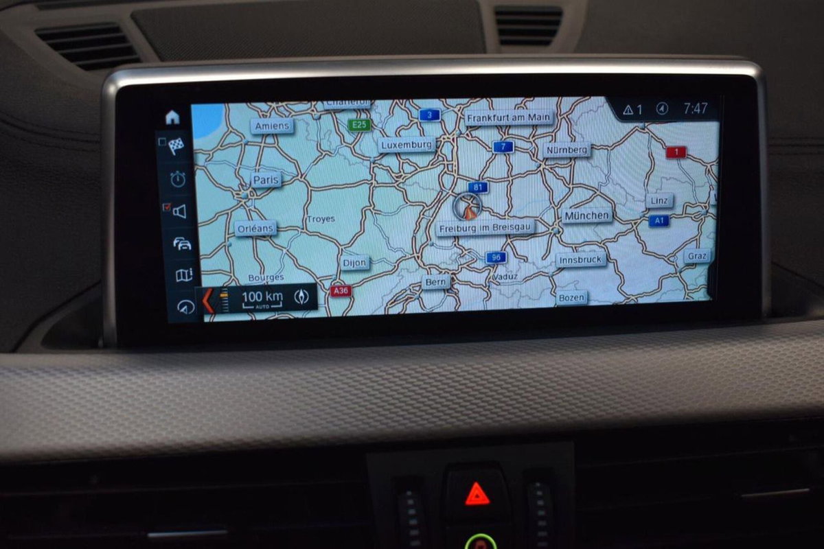BMW X1 sDrive18i (10)