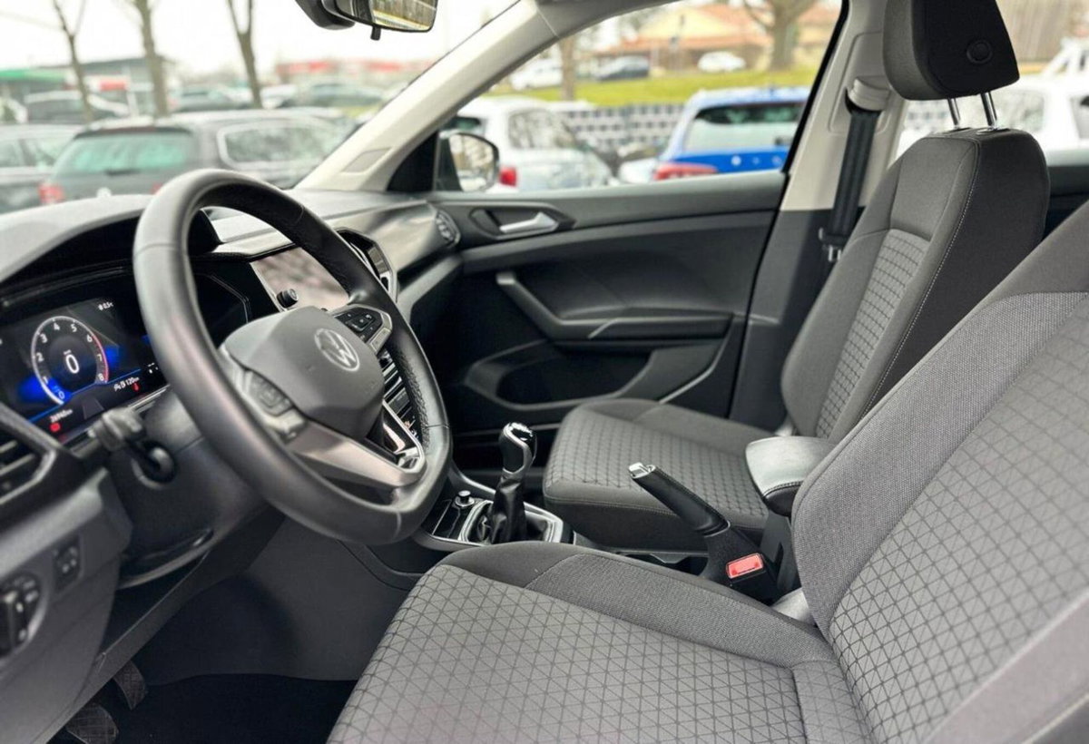 Volkswagen T-Cross 1.0 TSI Sport (16)