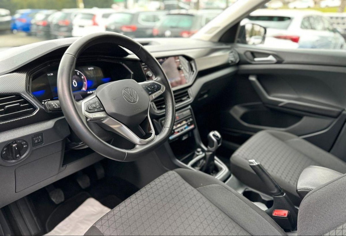 Volkswagen T-Cross 1.0 TSI Sport (9)