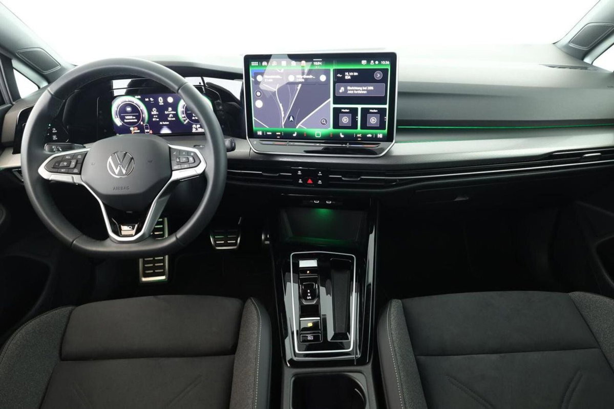 Volkswagen Golf 1.5 etsi 50 Years 150cv dsg (8)