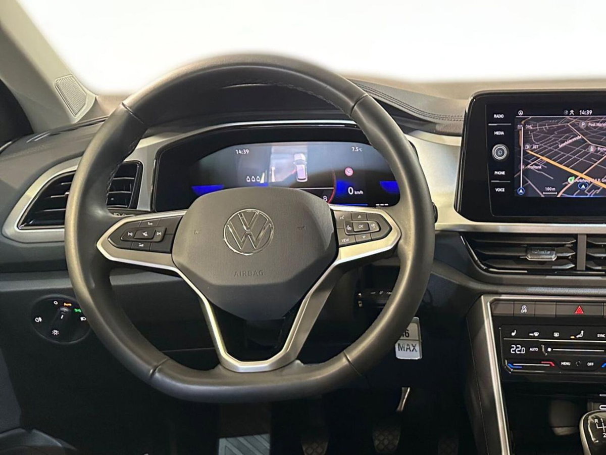 Volkswagen T-Roc 1.5 tsi Life (16)
