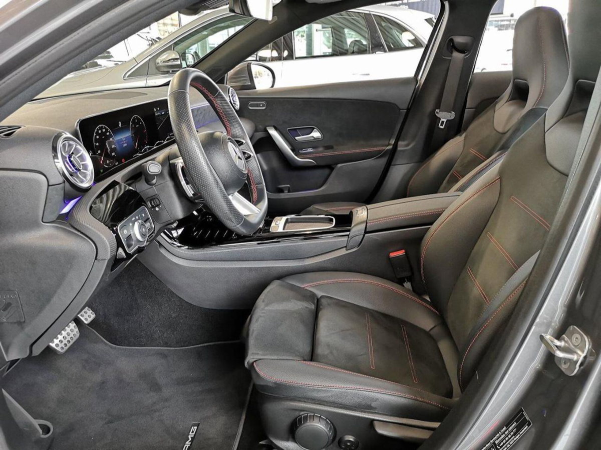 Mercedes-Benz Classe A 180 d Automatic Premium (10)