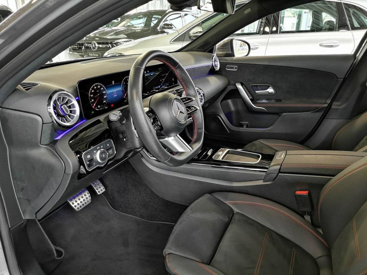 Mercedes-Benz Classe A 180 d Automatic Premium (11)