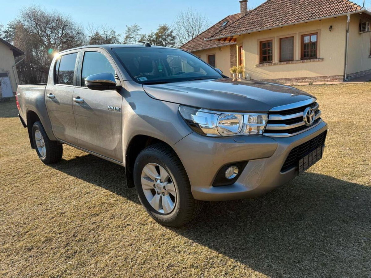Toyota Hilux 2.D-4D 4WD porte Double Cab Lounge
