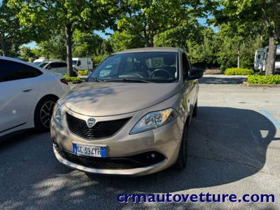 Lancia Ypsilon 1.0 FireFly 5 porte S&S Hybrid Ecochic Gold usata