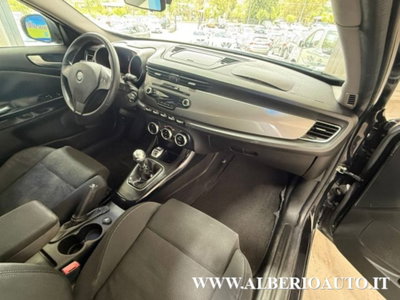 Alfa Romeo Giulietta 1.6 JTDm-2 Distinctive (10)