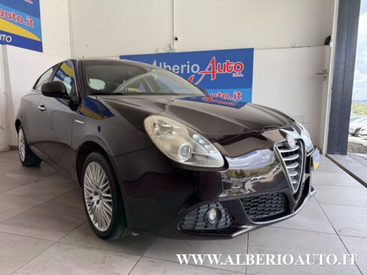 Alfa Romeo Giulietta 1.6 JTDm-2 Distinctive (3)