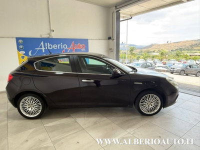 Alfa Romeo Giulietta 1.6 JTDm-2 Distinctive (4)