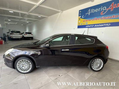 Alfa Romeo Giulietta 1.6 JTDm-2 Distinctive (6)