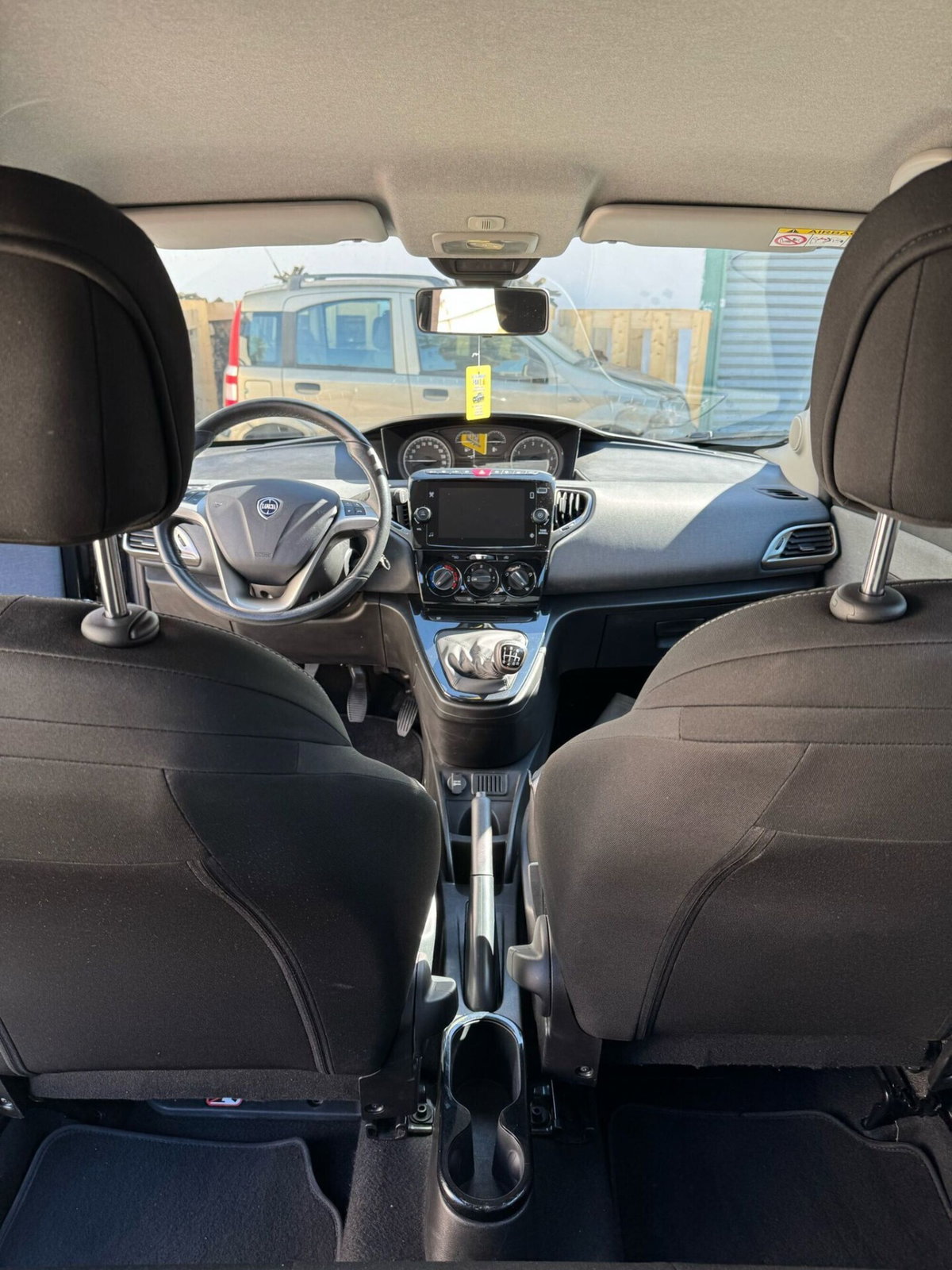 Lancia Ypsilon 1.0 FireFly 5 porte S&S Hybrid Alberta Ferretti (16)