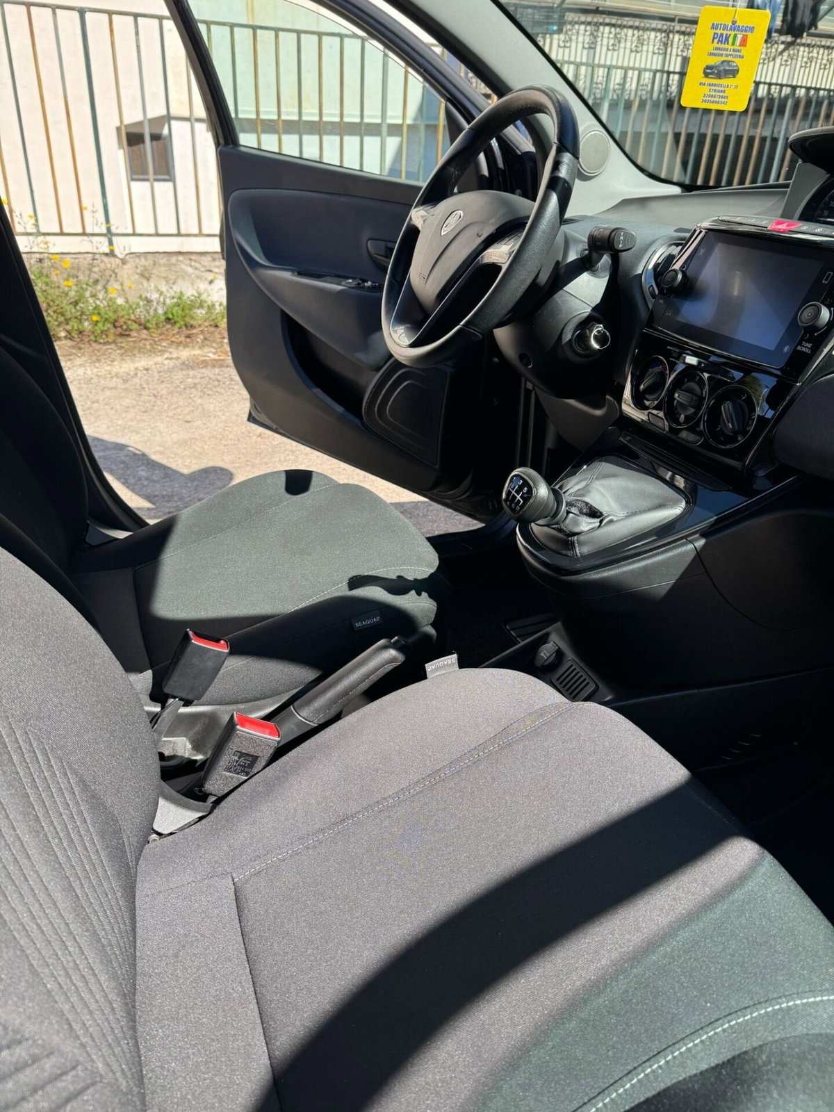 Lancia Ypsilon 1.0 FireFly 5 porte S&S Hybrid Alberta Ferretti (17)