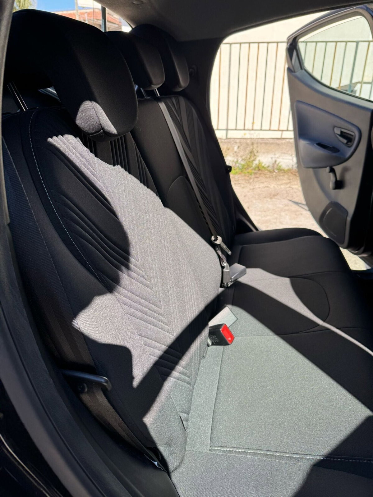 Lancia Ypsilon 1.0 FireFly 5 porte S&S Hybrid Alberta Ferretti (19)