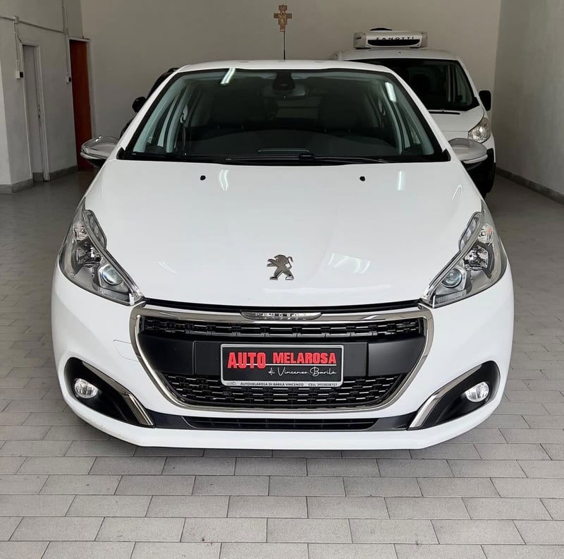 Peugeot 208 100 S&S 5 porte Signature
