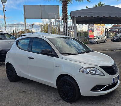 Lancia Ypsilon 1.2 69 CV 5 porte Gold usata