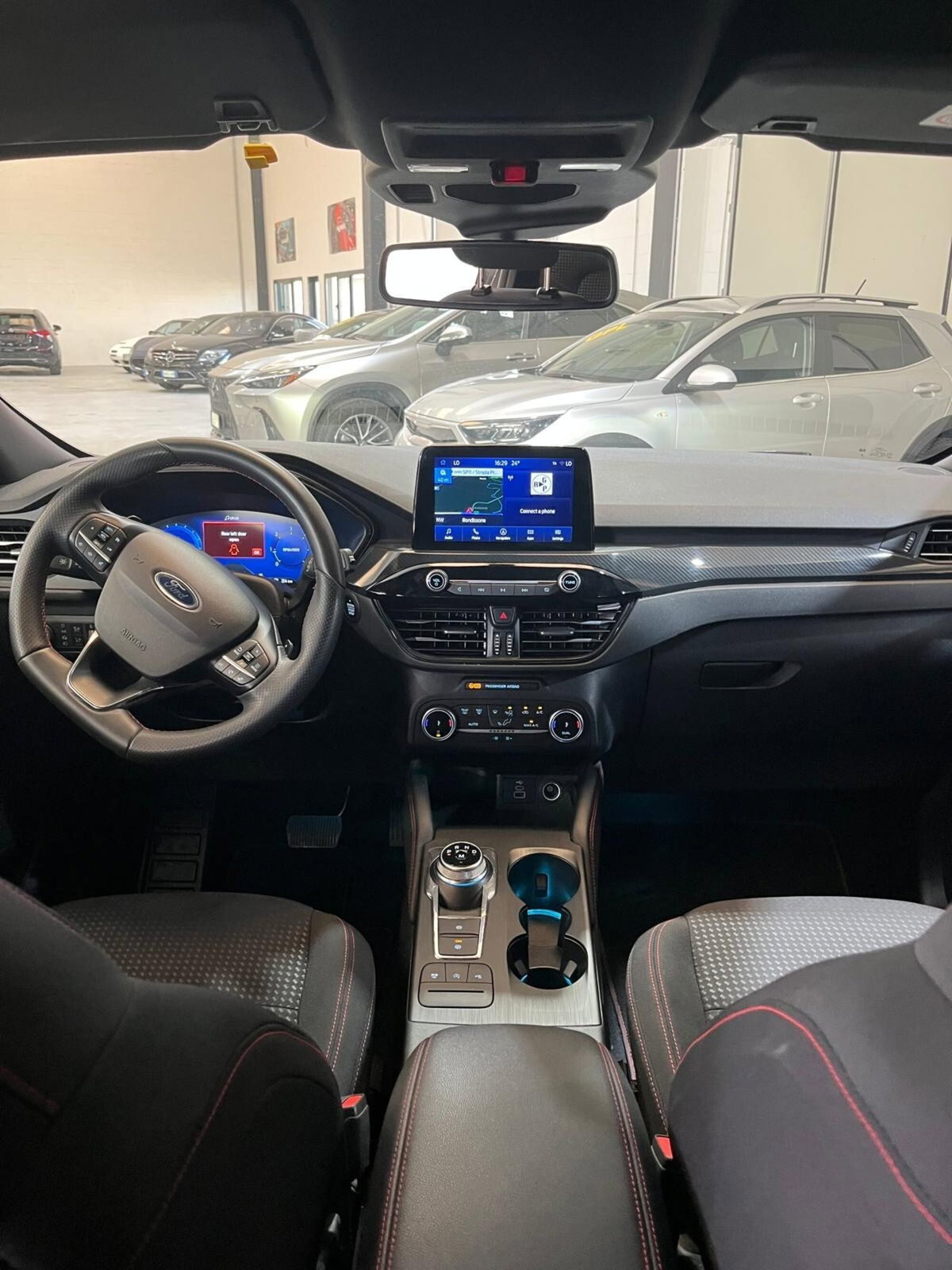 Ford Kuga 2.0 EcoBlue 120 CV aut. 2WD ST-Line X (18)