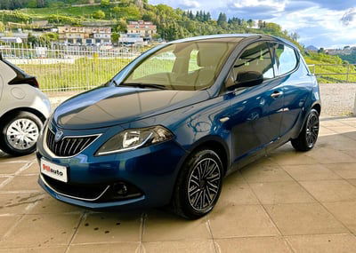 Lancia Ypsilon 1.0 FireFly 5 porte S&S Hybrid Gold Plus usata