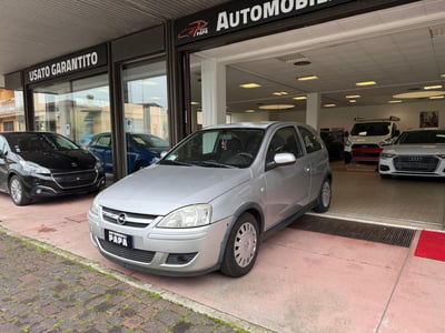 Opel Corsa 1.2i 16V cat 3 porte Cosmo usata